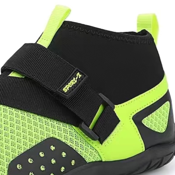 NWT!!! Mens stylish no lace 3/4 water shoes; 11 - Picture 3 of 7